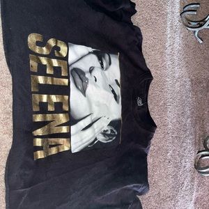 Selena crop top